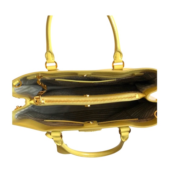 Prada Yellow Saffiano Vernice Tote Ananas - Picture 7 of 7